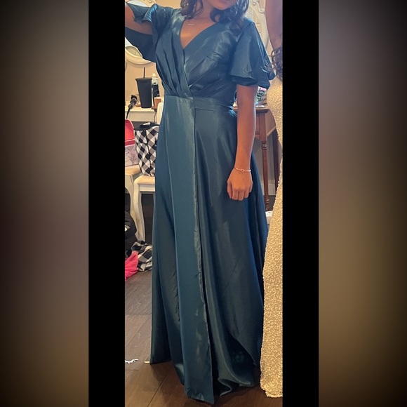 BRIDESMAID GOWN - Picture 7 of 8